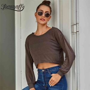 Manga Longa Gota de Ombro Crop Top Mulheres Moda Streetwear Redondo Pescoço Tee Primavera e Verão Senhoras Cropped T-shirt 210510