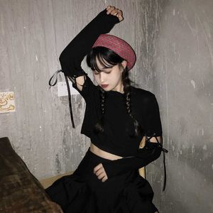 Coreano punk femminile Cinghie a maniche lunghe bowknot hollow Abiti vintage scuri Chic Tumblr casual slim ultra-corto T-shirt Harajuku 210608