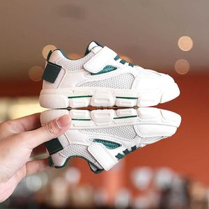 Kid Oddychające Przypadkowe buty Dziecko PU Siatki Sneakers 2021 Wiosna Chłopcy Dziewczęta Niepoślizgowa Run Walk Casual Buty Rozmiar 26-36 Różowy Szary G1025