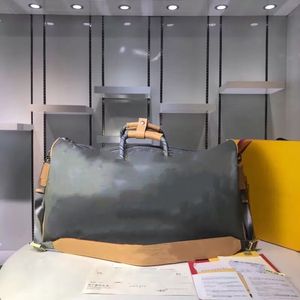 2022新しいファッション50cmの高級メンズと女性の荷物袋のファッション快適な手紙カップル大容量旅行バッグM43886