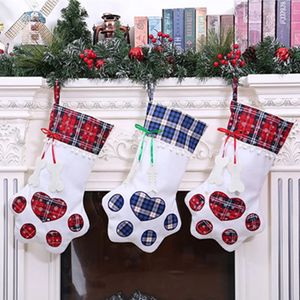 Santa Candy Presentväska Stor Fluffig Julstrumpor Pet Dog Plaid Paw Santasocks Snowflake Xmas Tree Mönster XmasDecoration WLL1019