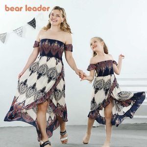 Bear Leader Mommy And Daughter Matching Outfits Summer Geometric Pattern Casual Dresses Princess Elegant Shoulderless Clothes 210708