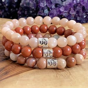 MG1313 Strand Designer Leo Zodiac Charm Stack Bransoletka Zestaw Sunstone Yoga Bransoletka Naturalna czerwona biżuteria Duchowa