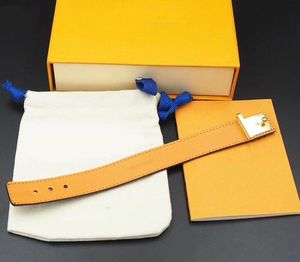 Brev Läder Berlock Armband Personlighet Klassiskt Guld Spänne blommor Par Armband Smycken Supply