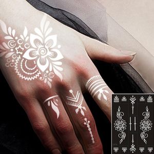 15.PCS Tillfällig tatuering Stencil klistermärke 15 Design Body Art Men Kvinnor Indisk Henna Mönster Skönhet Vattentät Fake Arm Hand Reusable TatTo Supply