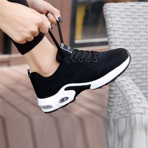 2021 Scarpe Calzino Da Donna Designer Sneakers Race Runner Trainer Ragazza Nero Rosa Bianco Scarpe Casual Da Esterno Di Alta Qualità W64