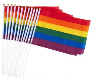 Regnbåge flaggor gay pride stick banner kreativa mini plast pinnar hand bil flagg bärbar vinkande handhåll 21 * 14cm med hjälp av hemfestival parti sn2534