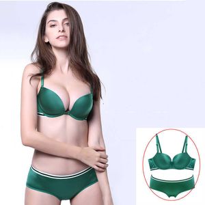 Slip Mutandine Chiusura frontale Filo libero Reggiseno Striscia Bellezza Indietro Reggiseno push up senza soluzione di continuità Seno piccolo Raccoglie Biancheria intima verde sexy Donna L2404