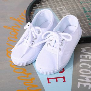 Sapatos de desempenho branco para crianças, alunos do jardim de infância, sapatos de lona internos, sapatos de dança para esportes, sapatos de vários estilos 210713