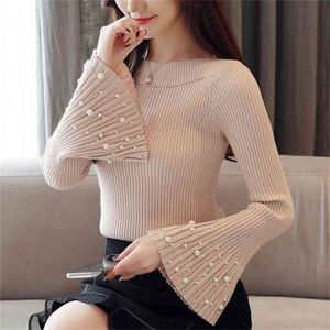 Solid Sweater Women Flare Sleeve Pearl Studded Beading Slim Pullover Knitting Autumn Winter Korean JumperWomen C8N101 210421