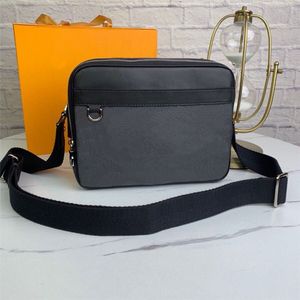 Designer men Shoulder Messenger fashion Bags real Leather totes crossbody Business bag for man