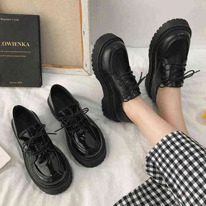 Elbise Ayakkabıları Chaussures à Lacets En Cuir Verni Femmes ROOK Femmes Souliers à Semelle Épaisse Stil Lolita Souliers Oxford Noirs Dökümler 9110n 220309