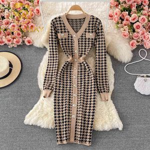 Korean Chic Autumn Knit Dress Women Elegant V-neck Long Sleeve Plaid Pattern Buttons Decoration Skinny Midi Work Party Dress Y1204