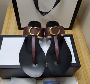 Luxury tofflor designer sandaler sommar mode scuffs nya g brev skor sexiga damer platt strand glidor kvinnor män fdsd
