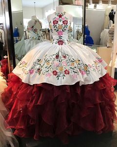 Vit Burgundy Broderi Lace Organza Ball Gown Quinceanera Klänningar Ruffles Skirt Sweet 15 16 Dress Vestidos 15 Anos Party Gowns
