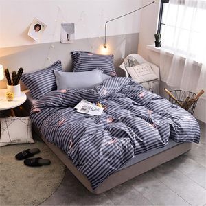 Sängkläder sätter elastiskt gummi 3 / 4st Set Duvet Cover + Monterat ark + Pillowcase Summer Star BedClothes Bird Home Pineapple Bed