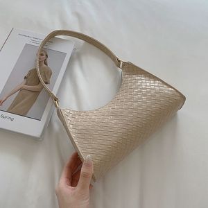 En Kaliteli Crossbody Çanta Tote Omuz Çanta Ünlü Kamera Kadın Luxurys Tasarımcılar Çanta 2021 Moda Debriyaj Deri Renk Tarzı Çanta Cüzdan Çanta