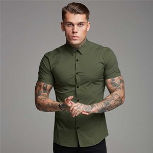 Summer Fashion Shirts Mężczyźni Slim Fit Button Wyłącz Krótki Rękaw Szybkie Koszule Summer Casual Sukienka Koszule Mężczyzna Sport Bluzka 210708