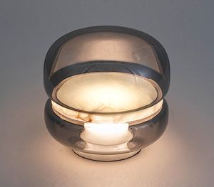 Nowoczesny prosty szklany Kreatywny salon Stołowy Lampa Nordic Sypialnia Wedside Spersonalizowany Dekoracyjny