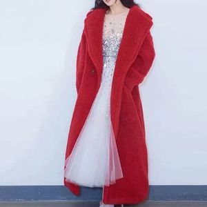 Cappotto da donna invernale coreano moda sciolto sottile caldo agnello con risvolti lunghi giacca rossa 210507