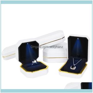 & Display Jewelrylacquer Piano Finish Ring Earrings Necklace Pendant Box With Led Light Luxury Plastic Jewelry Gift Packaging Cases Pouches,