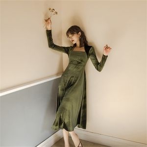 Wiosna Sukienki Midi Kobiety Długa Dress Elegancka kobieta Party Night Green Velvet Vintage Pełna Rękaw Mid-Calf Bez Ramiączek 210603