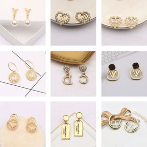 25style k chapado en oro joyería de cobre diseñador de lujo letras dobles stud cuelga vintage mujeres dama cristal rhinestone perla pendiente accesorios de moda