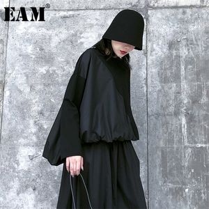 [EAM] Kobiety kontrastowe kolory plisowane podzielone duże rozmiar T-shirt Nowa okrągła szyja Długie rękawy moda