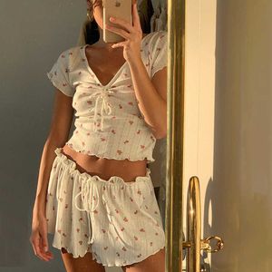 Qweek Floral Print Pijama Sexy Pajamas для женских летних спать белые костюмы с шортами рюшами pajamas v-образным вырезом набор 2 шт. Q0706