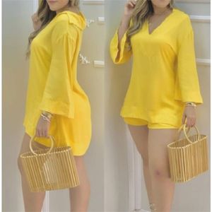 Kobiety Dwa Garnitury Piec Solid Zwykły Bell Sleeve Casual Set Top Spodenki V-Neck Outfit Letni Garnitur Home Fashion S 210719