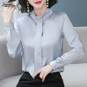 Höst koreanska lösa silke glänsande chiffon pullover skjorta långärmad sequined bow satin blus botten kvinnors tunika 10883 210521