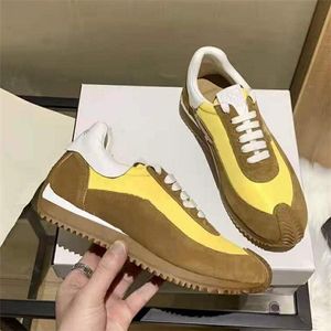 Woman fashion Color matching casual shoes light warm soft sole Spring and autumn ladies outdoor lumière sneakers
