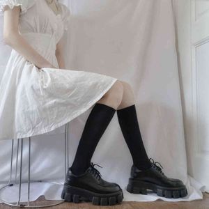 Solide Lange Strümpfe Frauen Oberschenkel Dünne Hohe Knie Socken Japan Schwarz Weiß Samt Strumpf Bein Calcetines Medias Y1119