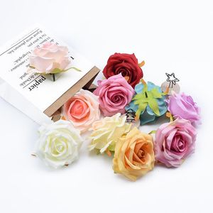 Ghirlande di fiori decorativi 8CM Rose di seta Testa Accessori da sposa da parete per matrimoni Liquidazione Ghirlande di Natale Decorazioni Decorazioni per la casa Artificia