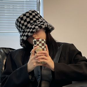 Checkerboard Element Fisherman Hat женская осень и зима плюшевая дикая решетка бассейна шляпа мода показать маленькое лицо