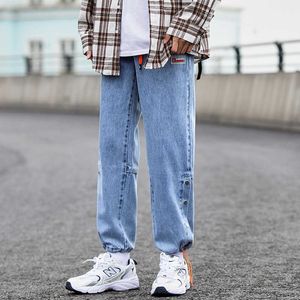 Свободные джинсы молодые мужские модные моды вскользь прямые кружевные наверху Разнообразные способы носить широко-ножные брюки и брюки x0621
