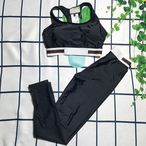 Sexy elastische Trainingsanzüge Mode Brief Jacquard Yoga Anzug Sets Outdoor atmungsaktiv rückenfrei Designer Mädchen Trainingsanzug Sets