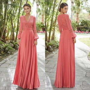 Fashion Lace Bohemian Mother Of The Bride Dresses Long Sleeves V Neck Beach Evening Gowns Pleated Sweep Train Chiffon Wedding Guest Dress