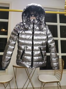 2023年秋冬女性の白いアヒルダウンパーカージップジャケットフード付き濃厚な刺繍縞模様の女性のスリムショートコートmcr017衣服