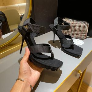 European and American style thin heel sandals women's clip toe square head full of design sense, professional banquet wedding can wear size 34-43