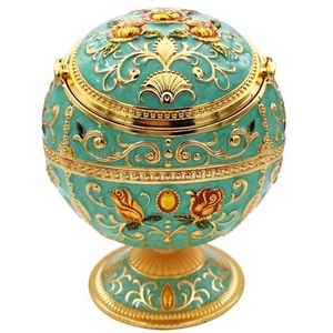 Windtroof Ash Tray Vintage Zinc Alloy Flower Pattern Globe Cigarette Ashtray Lid Tabletop Portable Home Decor Ashtrays 210724