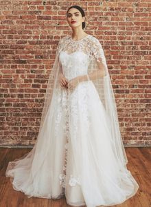 Abito da sposa rustico country A Line con mantello avvolgente in pizzo applicato lungo tulle Abiti da sposa senza spalline Sweetheart Abiti da sposa da giardino 2022