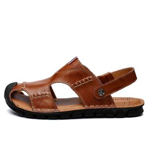 Grande Tamanho 39-44 Senhora Hole Beach Shoes Casuais Sandálias Sandálias Sul e Outono Luxurys Designers Homens Mulheres Flip Flops Fisherman Chinelos Profissional