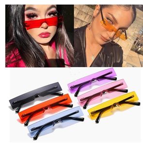 Partihandel Rektangel Solglasögon Kvinnor 2021 Märke Designer Red Pink Clear Small One Piece Sun Glasses Punk Shade UV400 Bulk