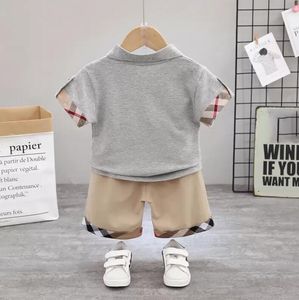 2pcs Erkek Yaz Kıyafetleri Setleri Çocuk Moda Gömlekleri Şort Kıyafetleri Erkek Boy Toddler Trailsits 17 Yıllık Bebek Giyim Seti