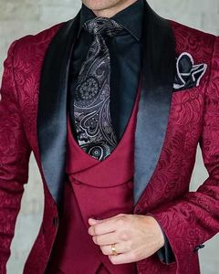 2021 Skräddarsydda Burgundy Bröllop Män Passar Slim Fit Tuxedo 3 Pieces Passar Groom Prom Jacquard Blazer Terno Masculino Passar X0909