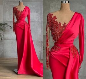 Fuksja Robe De Soiree Sheath V-Neck Długie Rękawy Satin Zroszony Tassel Długie Suknie Prom Suknie Wieczorowe Szaty