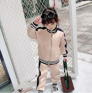 Kleidungssets Mode-Trainingsanzüge für Kinder mit Buchstabendruck, Jacken + Hosen, zweiteiliges Set für Jungen und Mädchen, lässiger Sport-Kleidungsanzug, Größe 90–140 cm