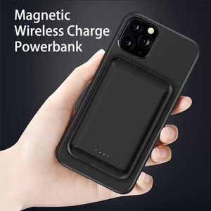 Mobile Phone Magnetic Induction Charging Power Bank 5000mah for iPhone 12 Magsafe QI Wireless Charger Powerbank Type-C Rechargeable Portable Battery