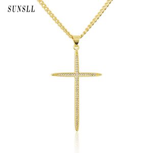 Pendanthalsband Sunsll Design Stor guldpläterad Zircon Cross Fashion utsökta kopparhalsband smycken gåva för tro